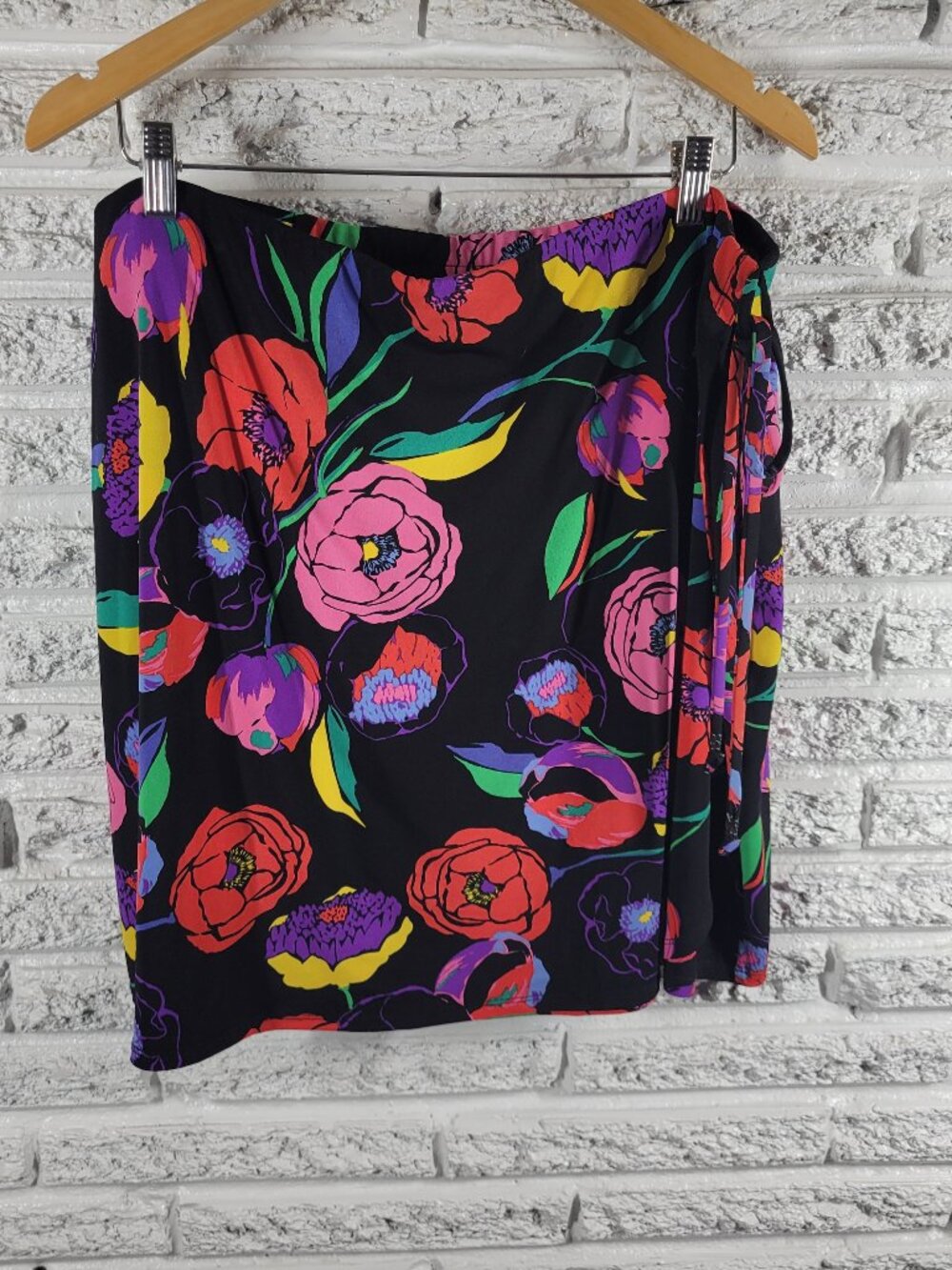 Susan Graver Skort 1X Plus Floral Pull On Elastic Waist Side Tie Casual FLO247XE